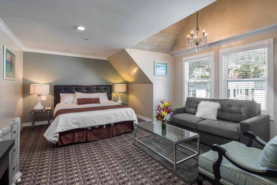 Catalina Hotel Glenmore Plaza Charley Chaplin Suite