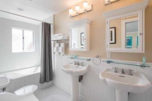 Catalina Hotel Glenmore Plaza Jack Kelly Bath